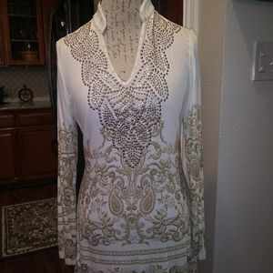 V Chrisina Tunic Top. Sz. Med.
